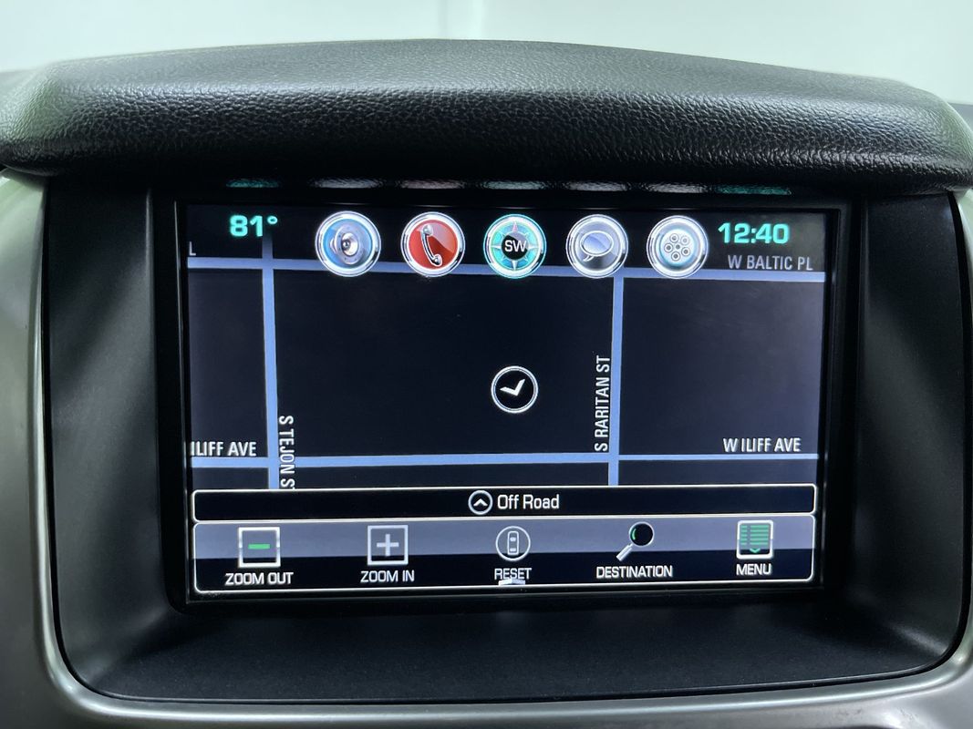 2016 Chevrolet Suburban LTZ Image 20 of 29