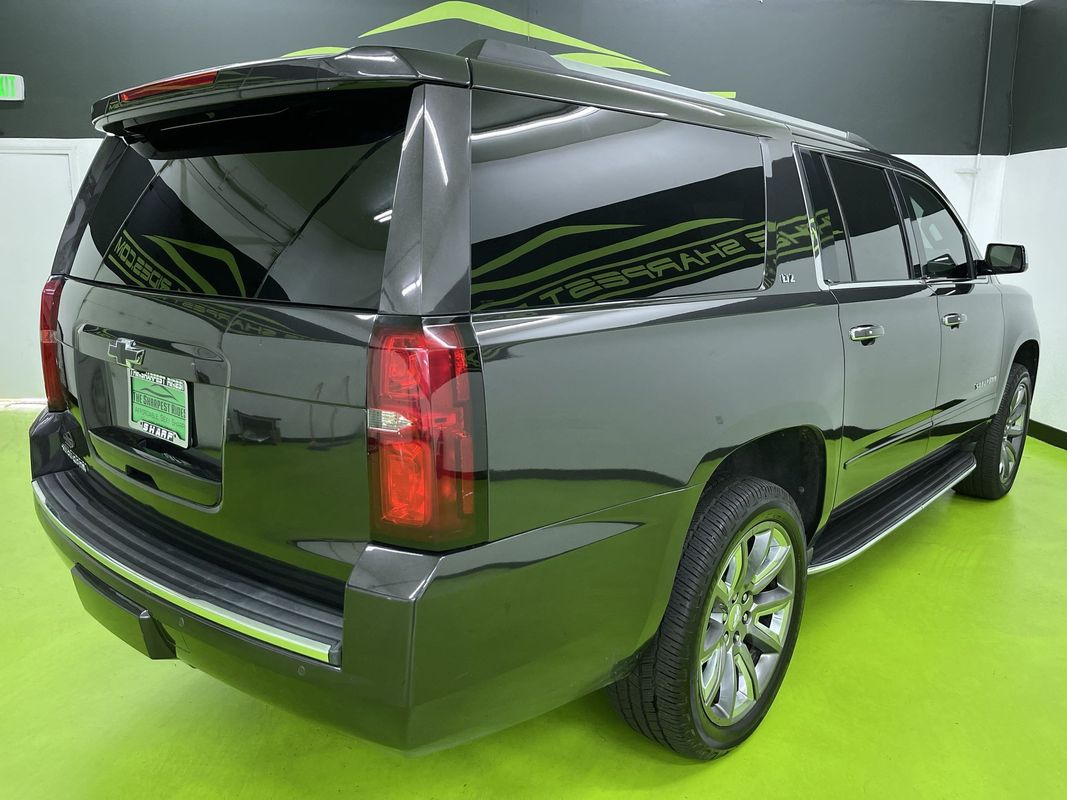 2016 Chevrolet Suburban LTZ Image 5 of 29