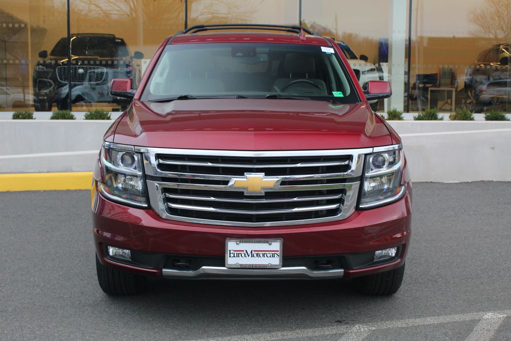 2016 Chevrolet Tahoe LT Image 2 of 30