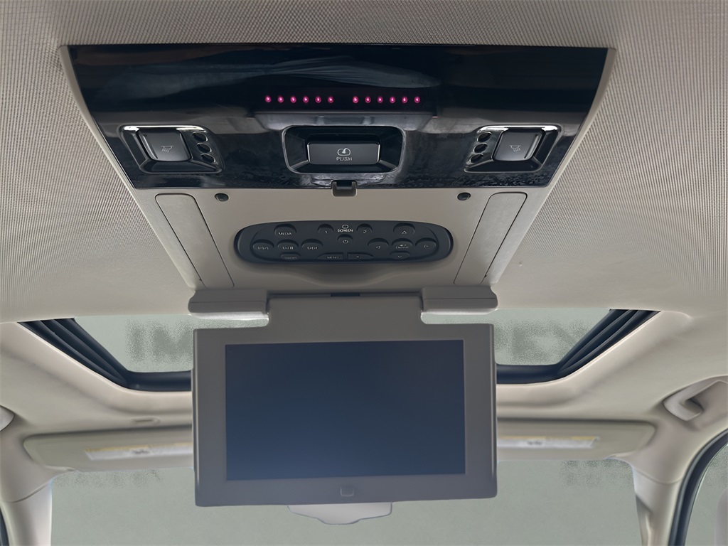 2016 Chevrolet Tahoe LTZ Image 38 of 40