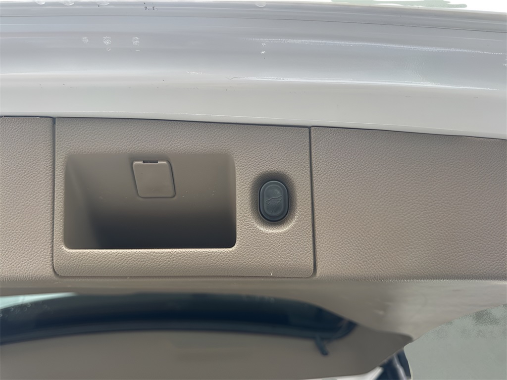 2016 Chevrolet Tahoe LTZ Image 40 of 40