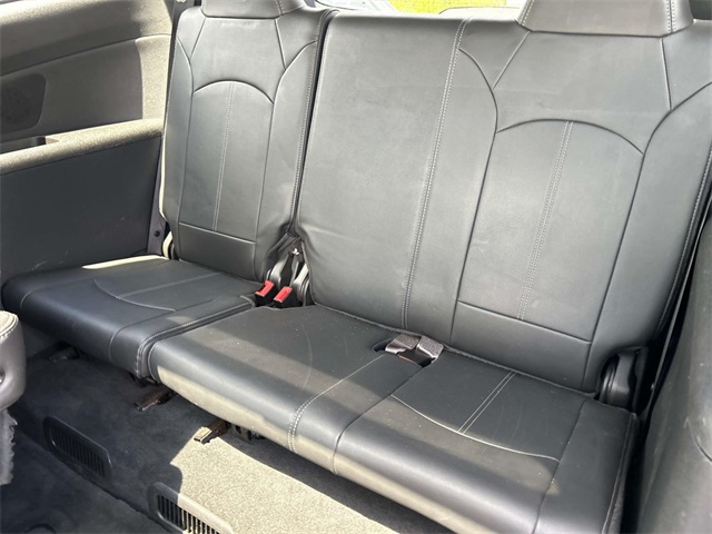 Vehicle image 21 of 43