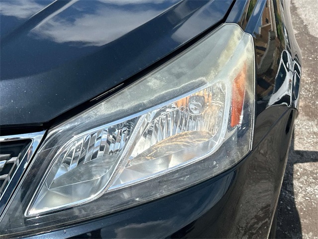 Vehicle image 9 of 43