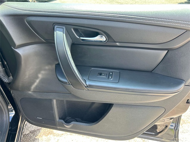 Vehicle image 24 of 43