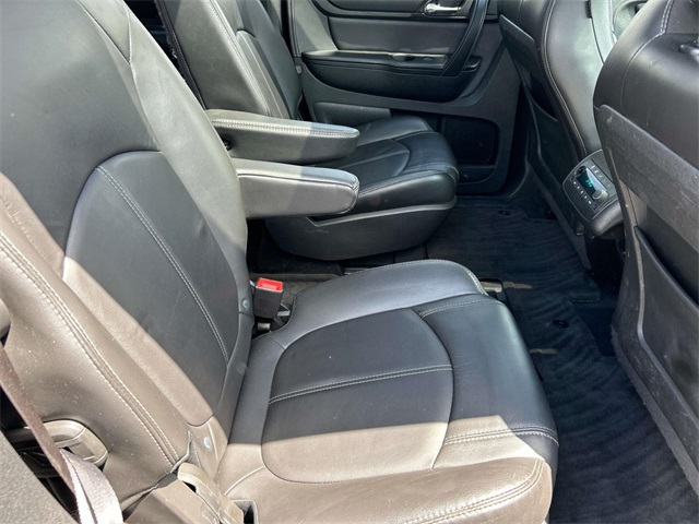 Vehicle image 23 of 43