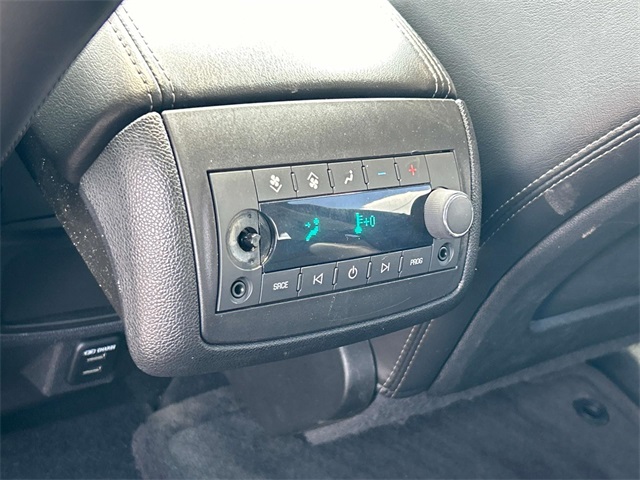 Vehicle image 18 of 43