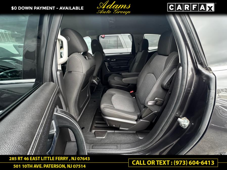 Vehicle image 9 of 19