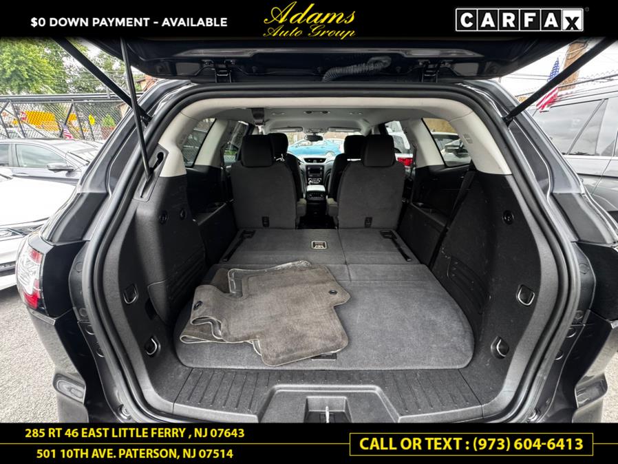 Vehicle image 15 of 19