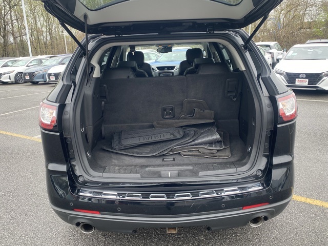 Vehicle image 10 of 39