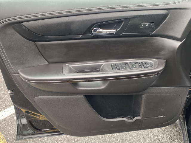 Vehicle image 12 of 39