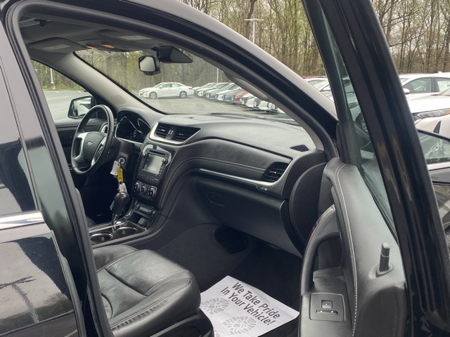 Vehicle image 27 of 39