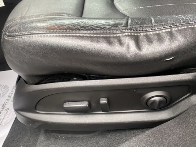 Vehicle image 16 of 39