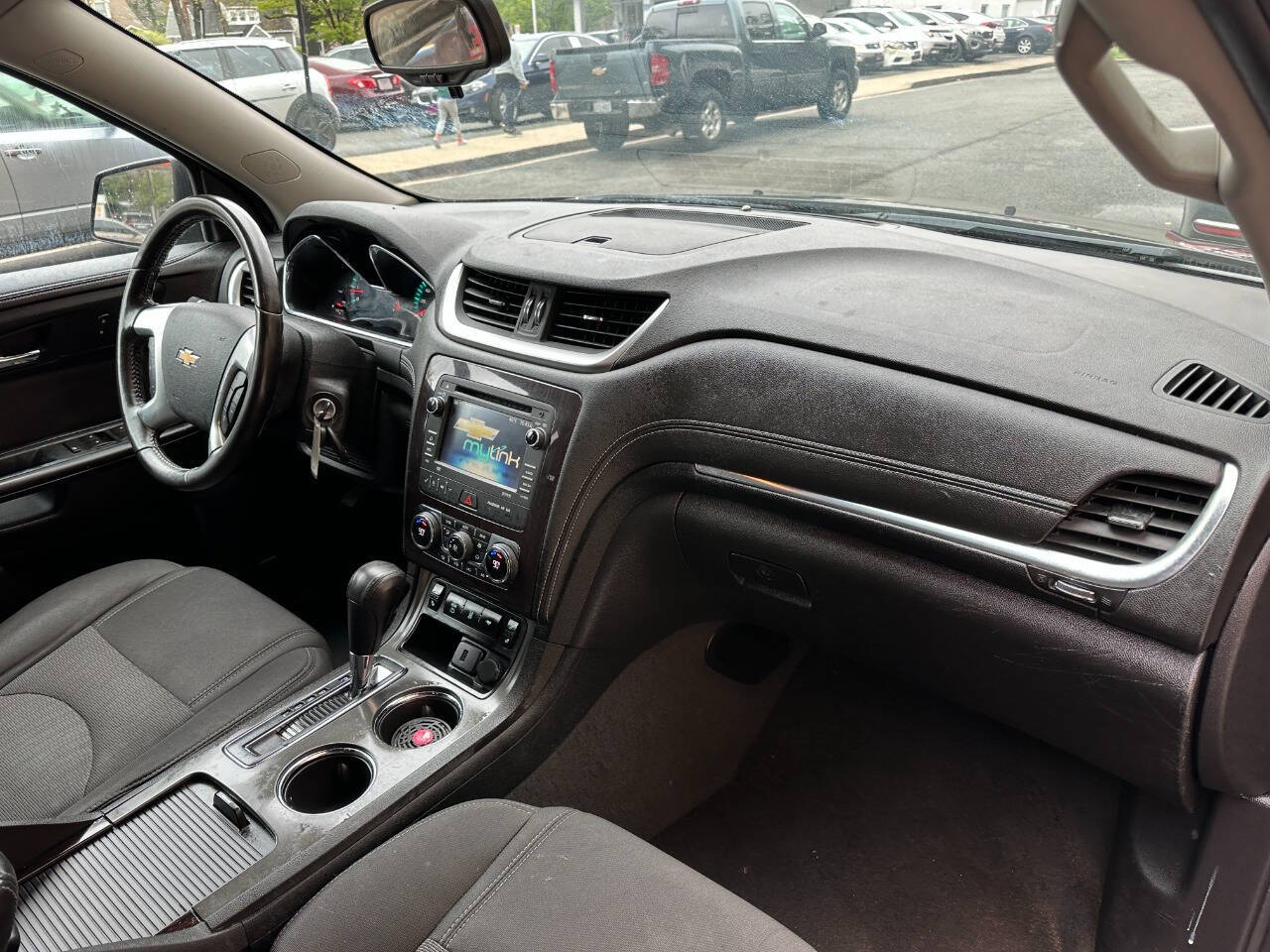 Vehicle image 11 of 24