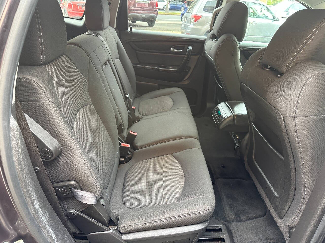 Vehicle image 14 of 24