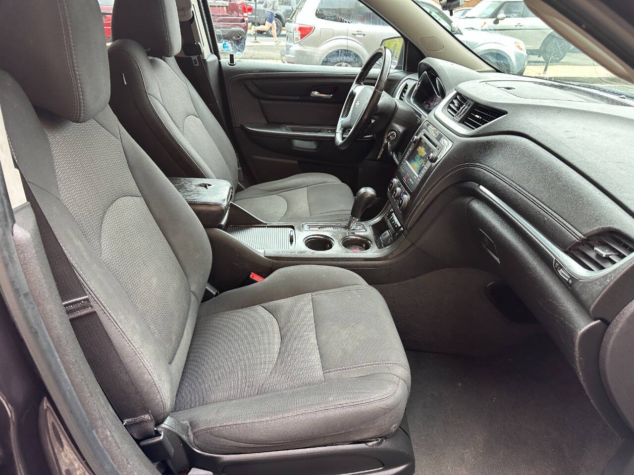 Vehicle image 12 of 24