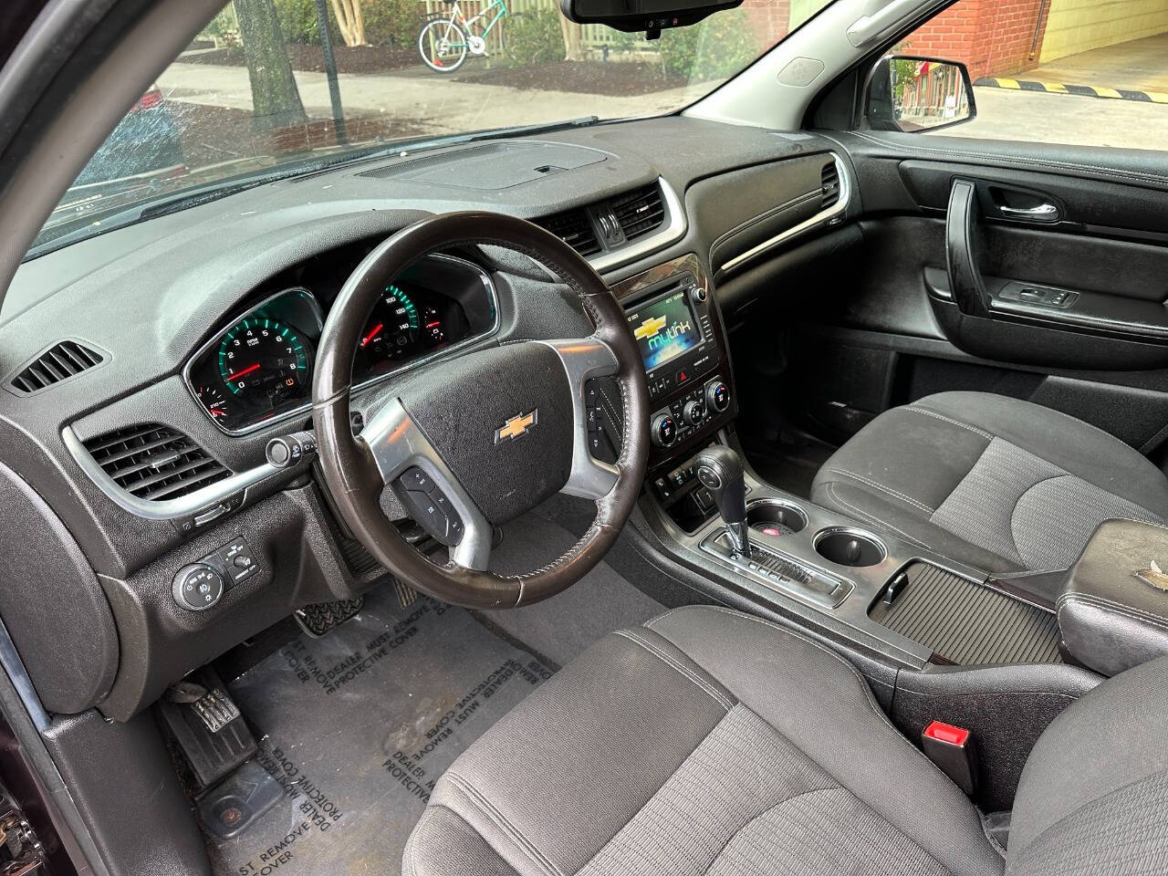 Vehicle image 8 of 24