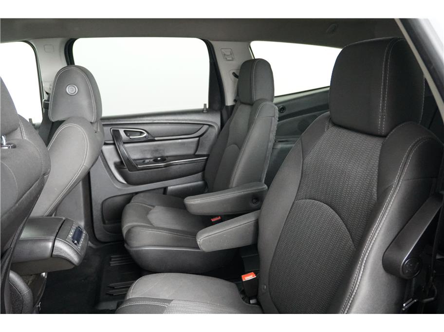 Vehicle image 18 of 28
