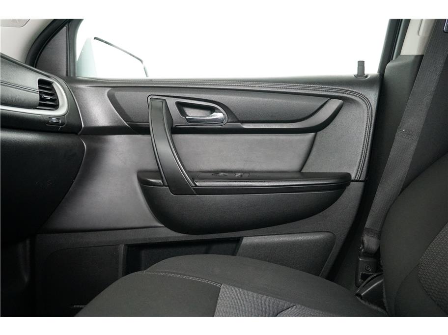 Vehicle image 16 of 28