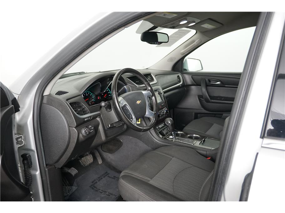 Vehicle image 14 of 28