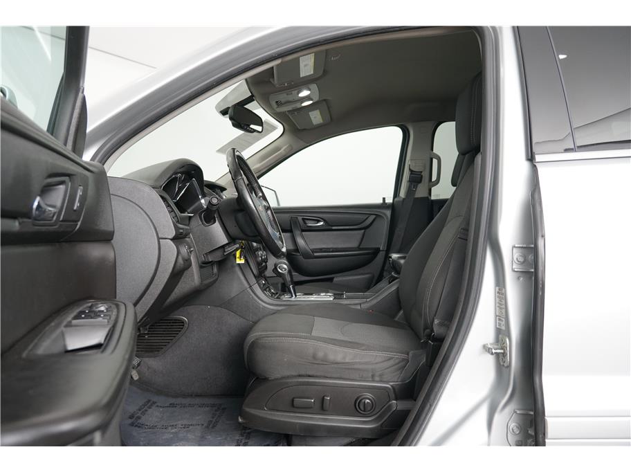 Vehicle image 15 of 28