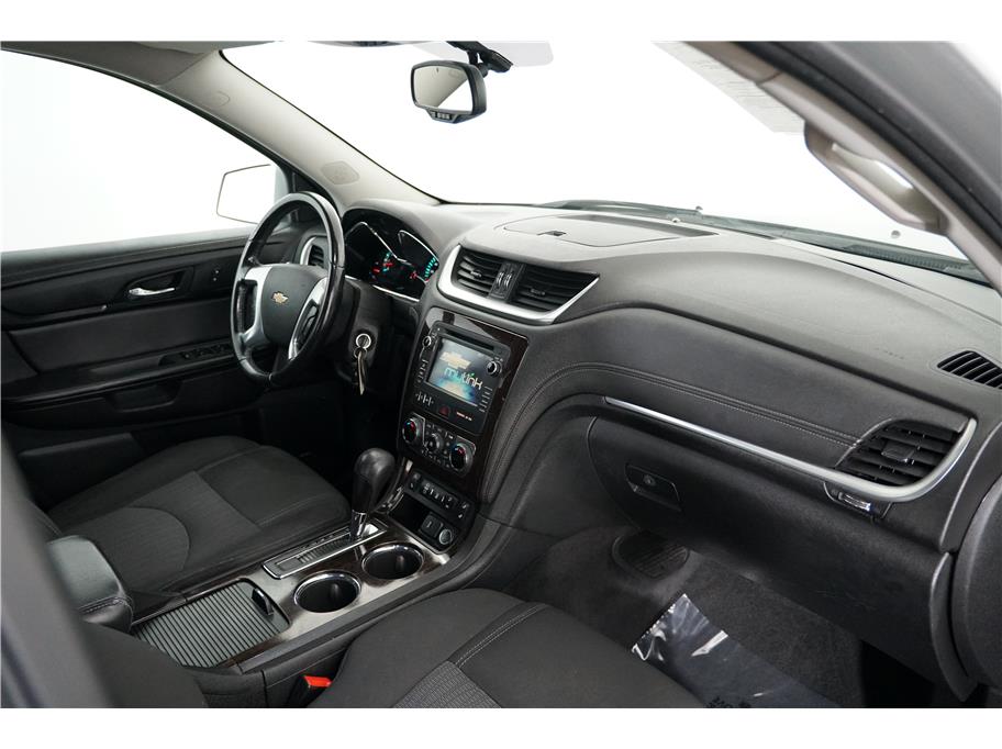 Vehicle image 22 of 28