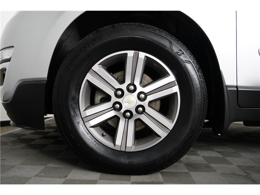 Vehicle image 13 of 28