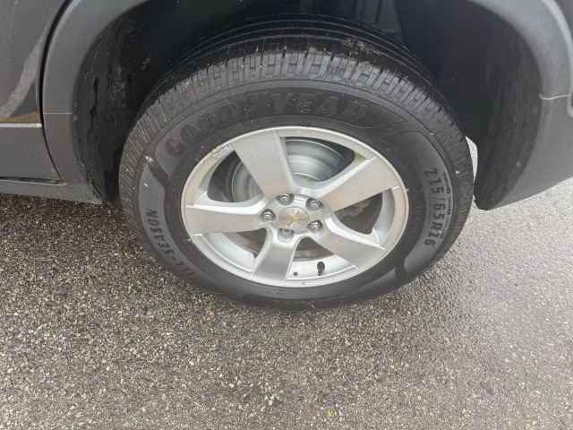 Vehicle image 10 of 32