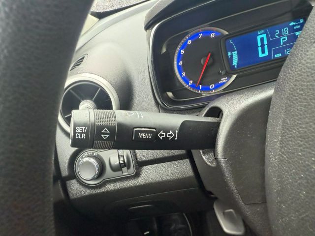 Vehicle image 16 of 32