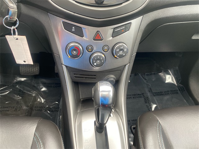 Vehicle image 25 of 37