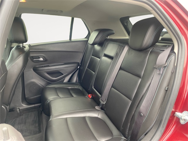 Vehicle image 13 of 37