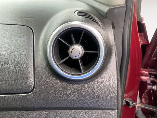 Vehicle image 26 of 37