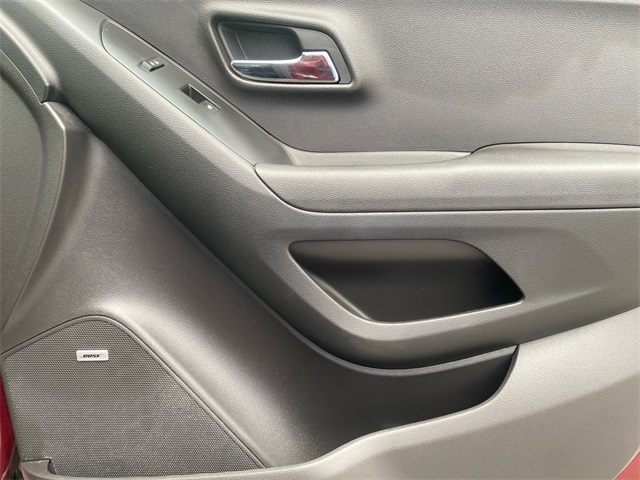 Vehicle image 27 of 37