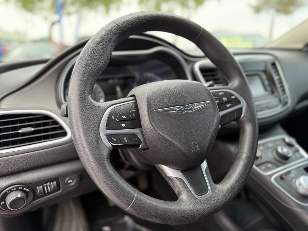 Vehicle image 13 of 22