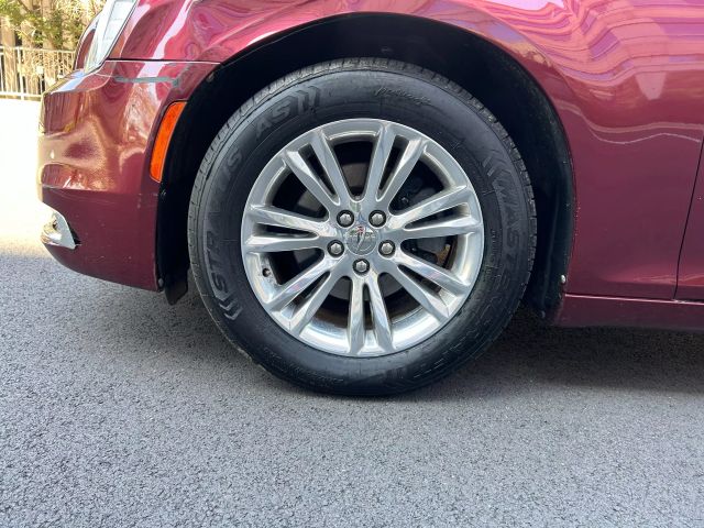 Vehicle image 9 of 44