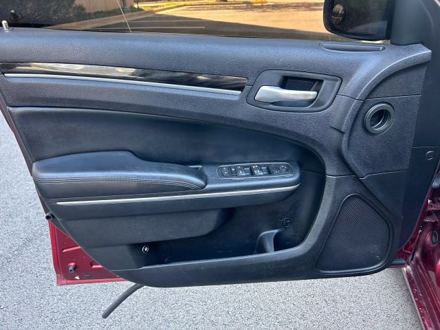 Vehicle image 11 of 44