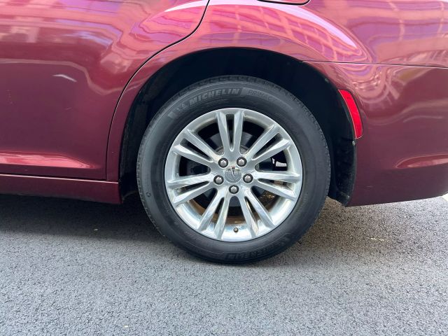 Vehicle image 8 of 44