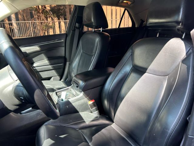 Vehicle image 13 of 44