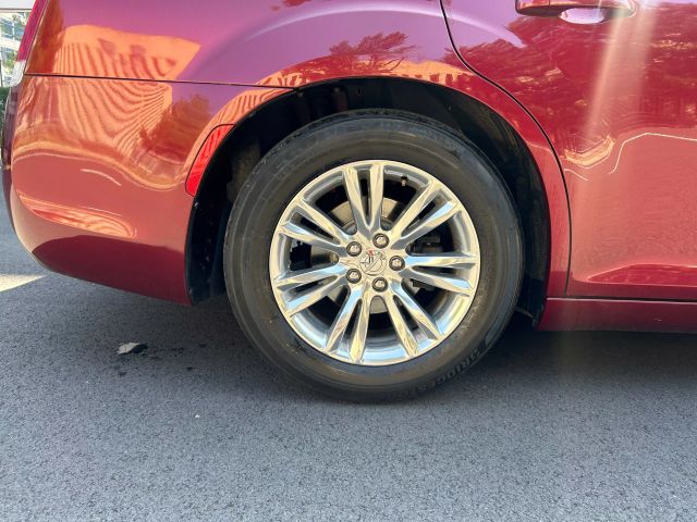 Vehicle image 7 of 44