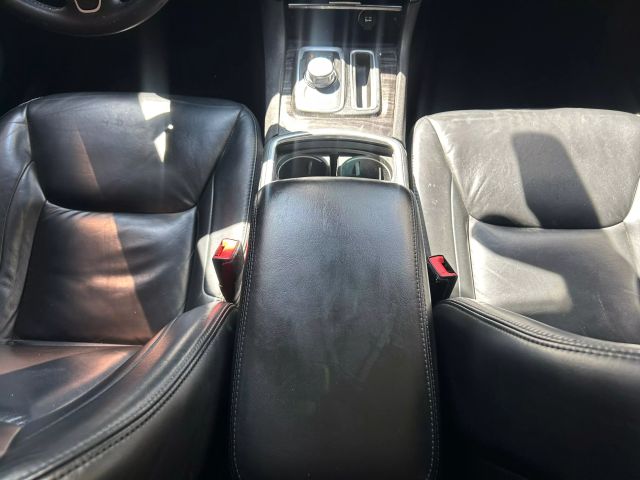 Vehicle image 24 of 44