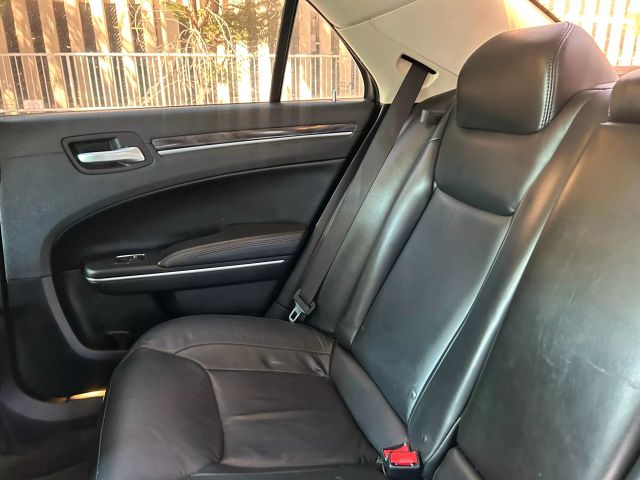 Vehicle image 19 of 44
