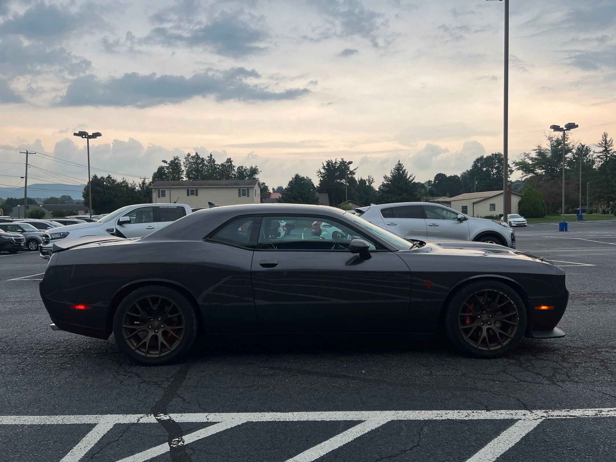 2016 Dodge Challenger SRT Hellcat Image 3 of 24