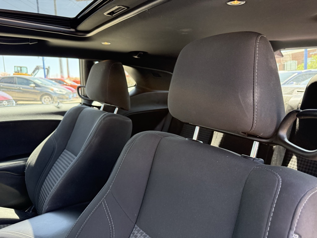 Vehicle image 12 of 23