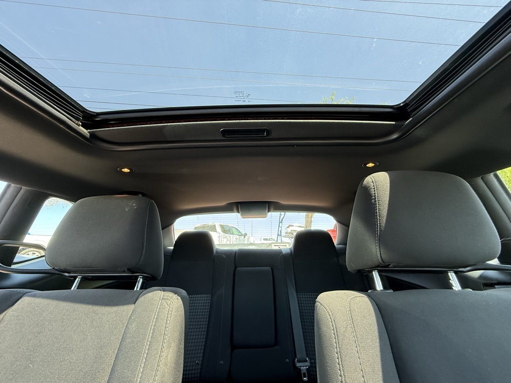Vehicle image 22 of 23