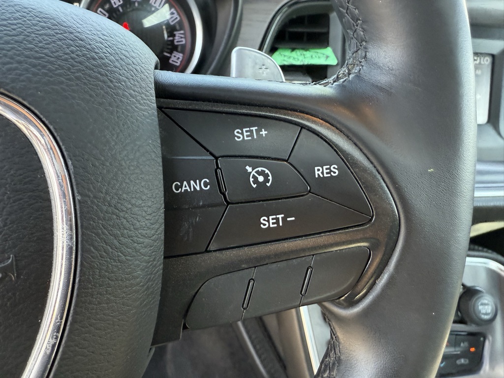 Vehicle image 15 of 23