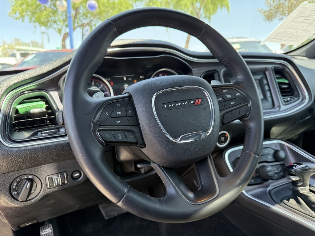 Vehicle image 13 of 23
