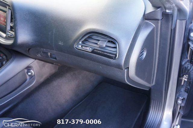 Vehicle image 26 of 31