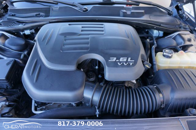 Vehicle image 28 of 31
