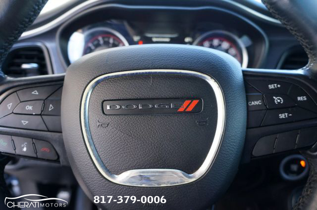 Vehicle image 16 of 31
