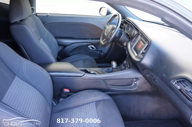 Vehicle image 23 of 31