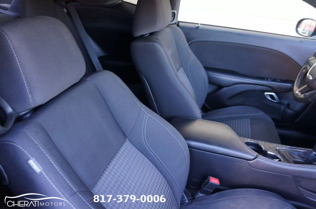 Vehicle image 24 of 31